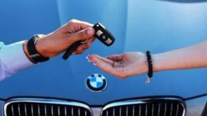 The Change to Internet Selling and Buying Cars