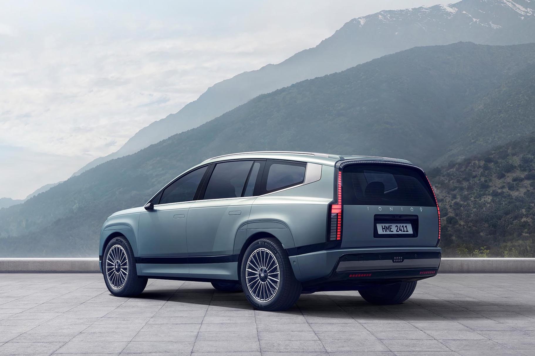 2025 Hyundai Ioniq 9 Electric SUV