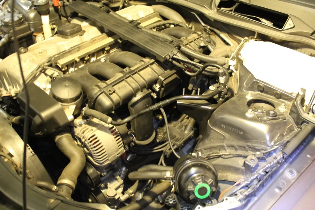 How to Remove BMW Junction Box from Intake Manifold