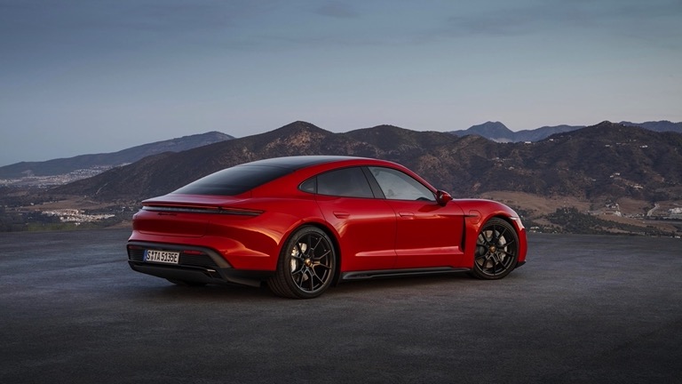 Porsche Taycan 2022